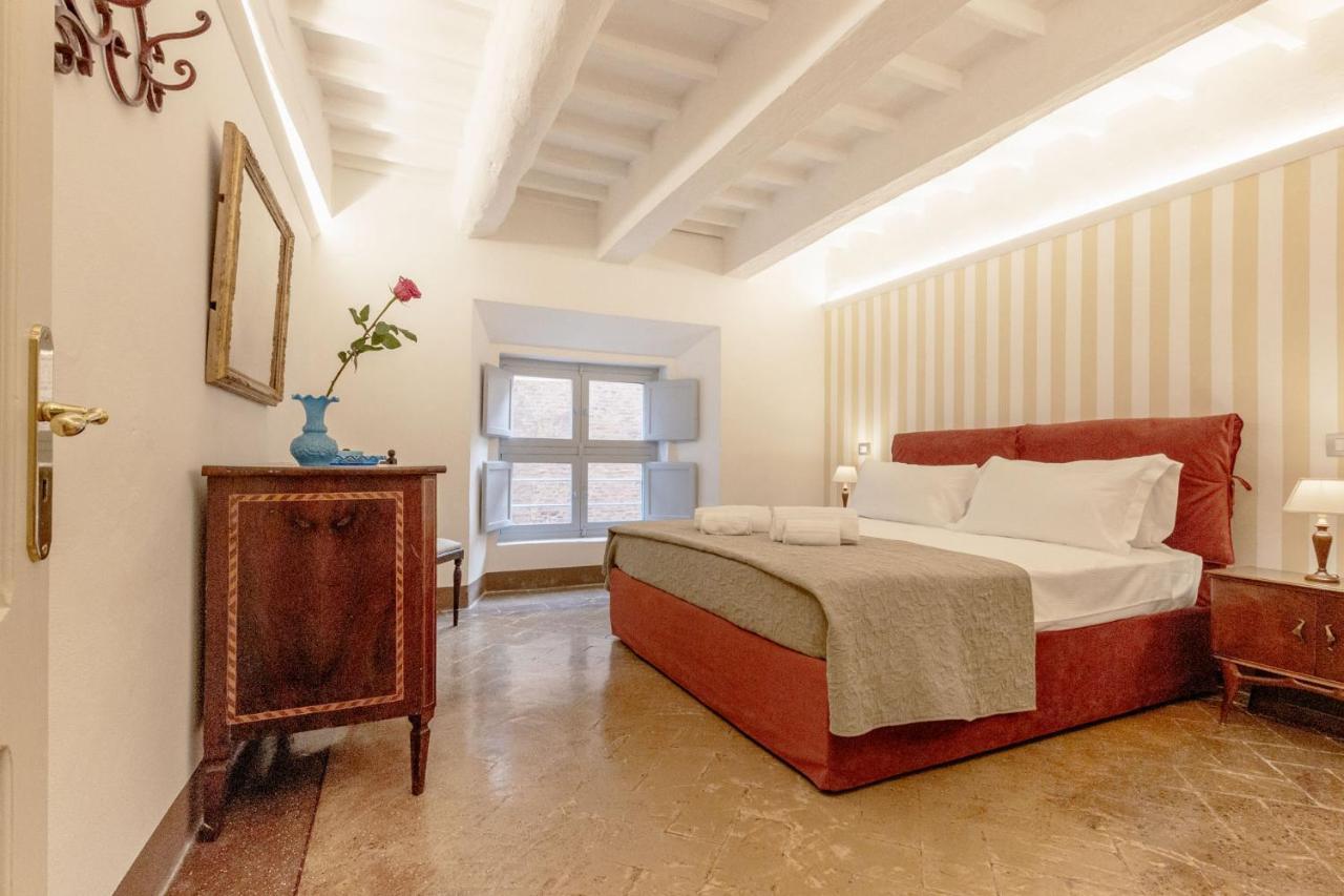 Appartamento Palazzo Chigi Zondadari Siena Esterno foto